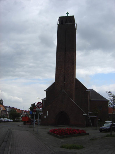 Antwerpen Jos De Swertsstraat 1 Sint-Jozefkerk vanaf Bredabaan
