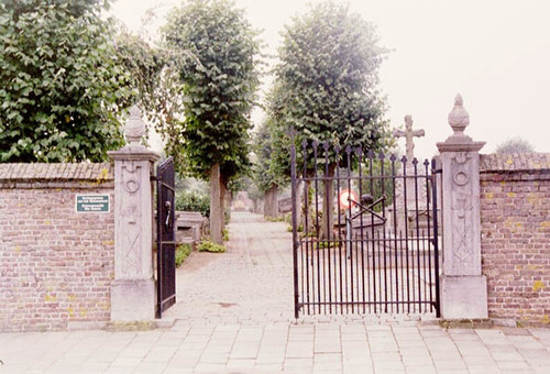 Maldegem Katsweg zonder nummer begraafplaats