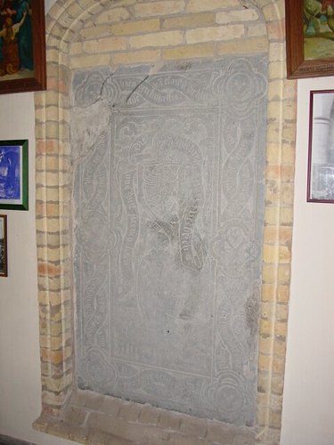 Diksmuide Sint-Jacobsplein 5 - grafsteen kerkmeester