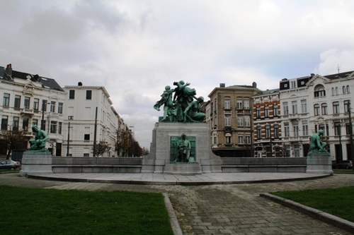 Antwerpen Lambermontplaats monument