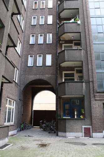 Antwerpen Van Craesbeeckstraat doorgang vanuit binnenkoer