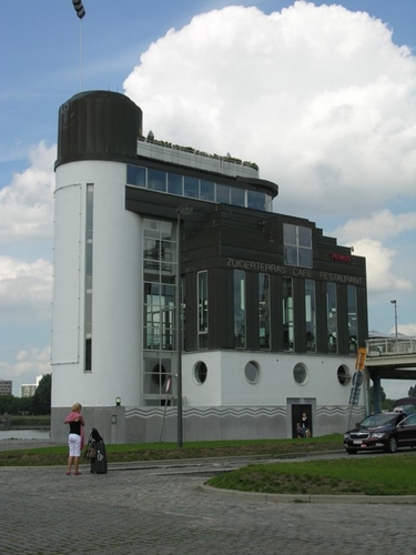 Antwerpen Zuiderpaviljoen naar ontwerp van Bob Van Reeth