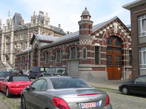 Antwerpen Tavernierkaai 5 Technische Dienst van het Loodswezen, voormalig stadsmagazijn