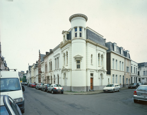 Antwerpen Dolfijnstraat 40-44, Tweelingenstraat 1