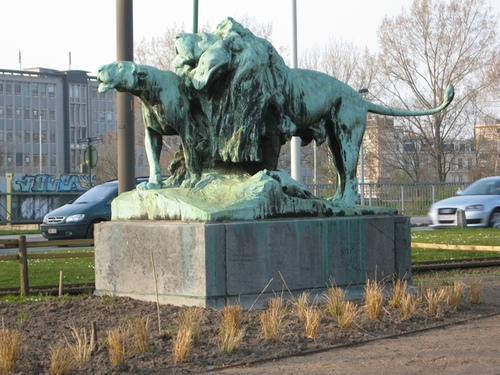 Antwerpen Jan Van Rijswijcklaan Briesende leeuwen