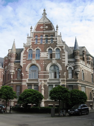 Antwerpen Generaal Capiaumontstraat 15, Velodroomstraat 17