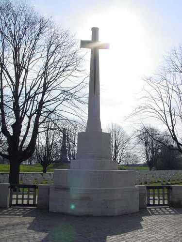 Boezinge: Essex Farm Cemetery: Cross of Sacrifice