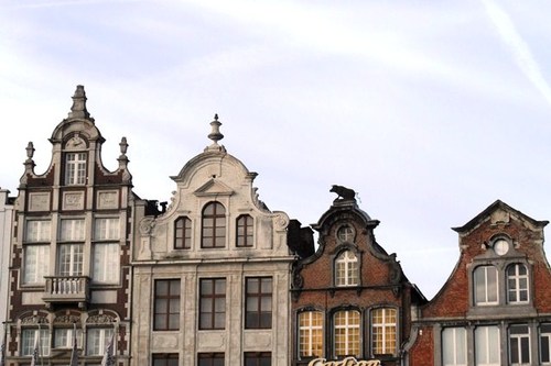Mechelen_Grote_Markt_straatbeeld_04