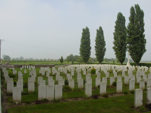 Zillebeke: Spoilbank Cemetery: overzicht II