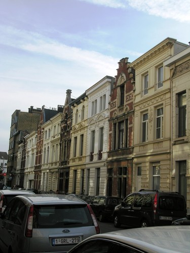 Antwerpen Dolfijnstraat 72 oplopend