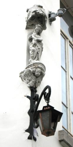 Antwerpen Lange Gasthuisstraat 32 Mariabeeld