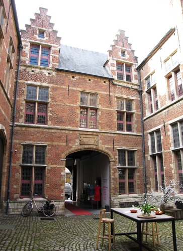 Antwerpen Kloosterstraat 15 binnenplaats