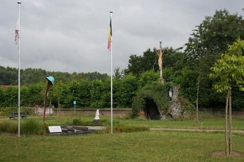 Merchtem Nieuwbaan 75 kerkhof