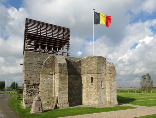 Diksmuide Oud Stuivekens zonder nummer Kerktoren van de voormalige Sint-Pieterskerk