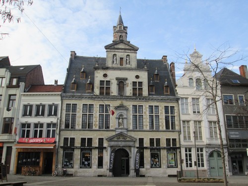 Mechelen Korenmarkt 8