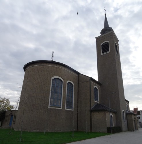 Harelbeke Plein 1 Noordoostzijde van Sint-Jozefkerk