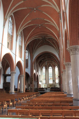 Beerse Kerkplein zonder nummer kerk interieur