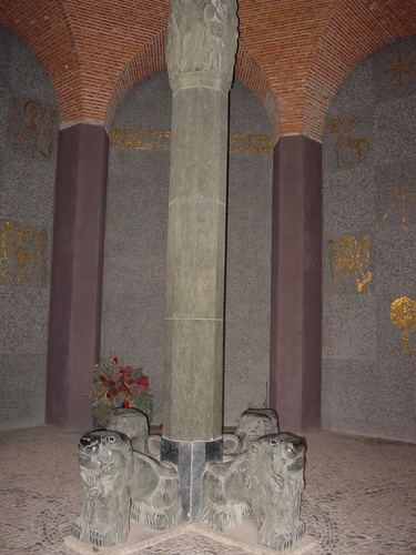 Duitse militaire begraafplaats: Paviljoen: Interieur