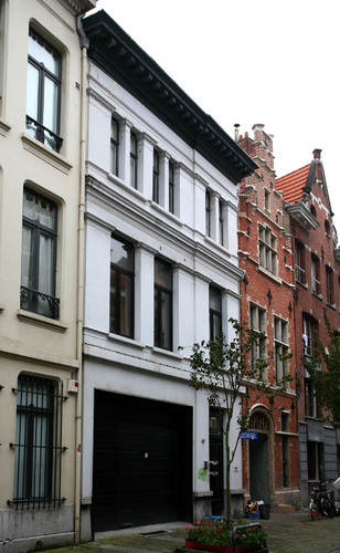 Antwerpen Aalmoezeniersstraat 68