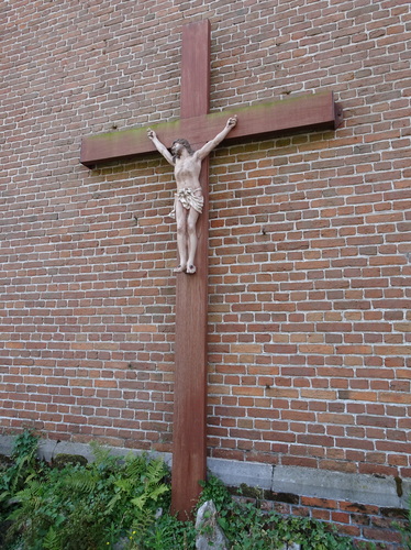 Damme Dorpsstraat zonder nummer Crucifix