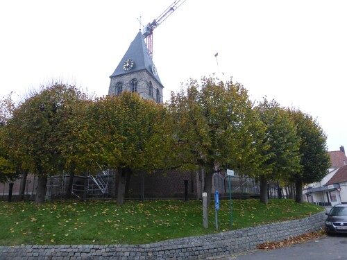 Anzegem Dorpsplein zonder nummer parochiekerk Sint-Jan-Baptist en Eligius in restauratie