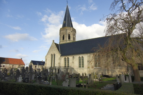 Parochiekerk Sint-Niklaas met kerkhof
