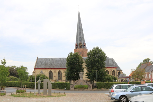 Poperinge Watou Kerkhofstraat zonder nummer Sint-Bavokerk