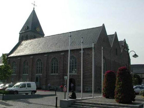 Anzegem Dorpsplein zonder nummer Parochiekerk Sint-Jan-Baptist en Eligius